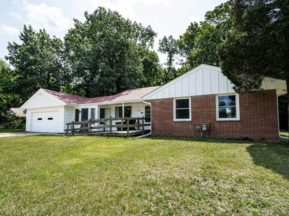 21701 West Glengarry ROAD, New Berlin, WI 53146