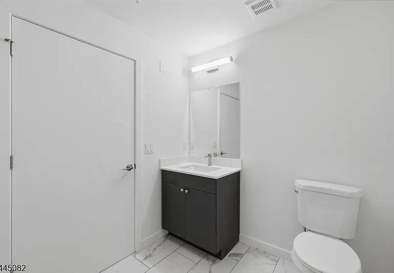 566 Springfield Ave #304 — Photo 6