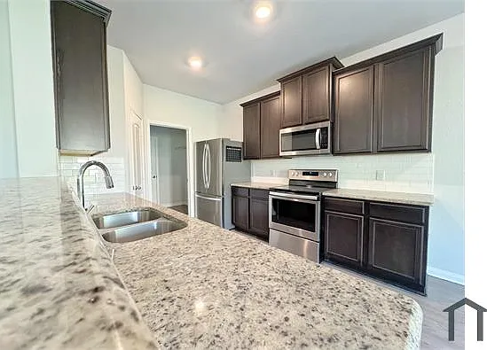2950 Parker Rd — Photo 5