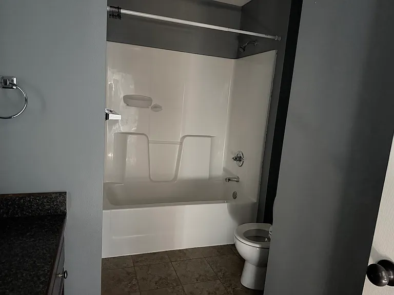 439 N Chandler Ave — Photo 6