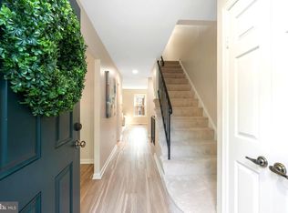 9023 Blarney Stone Dr, Springfield, VA 22152