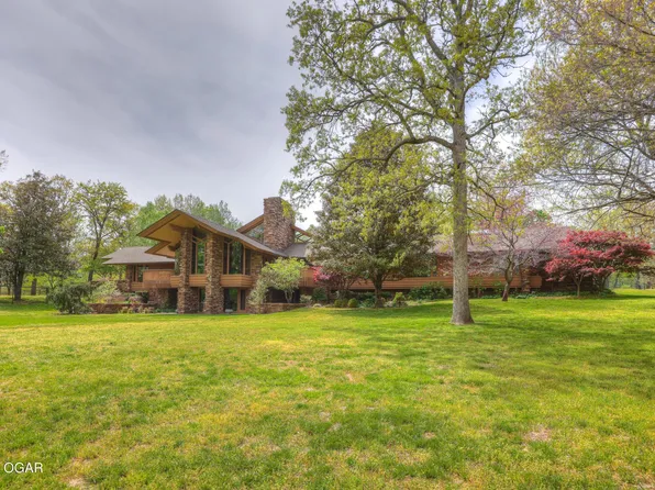 5594 Rivercrest Valley Dr, Joplin, MO 64804