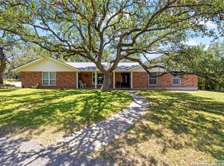 9392 Cinchona Trl, San Antonio, TX 78266