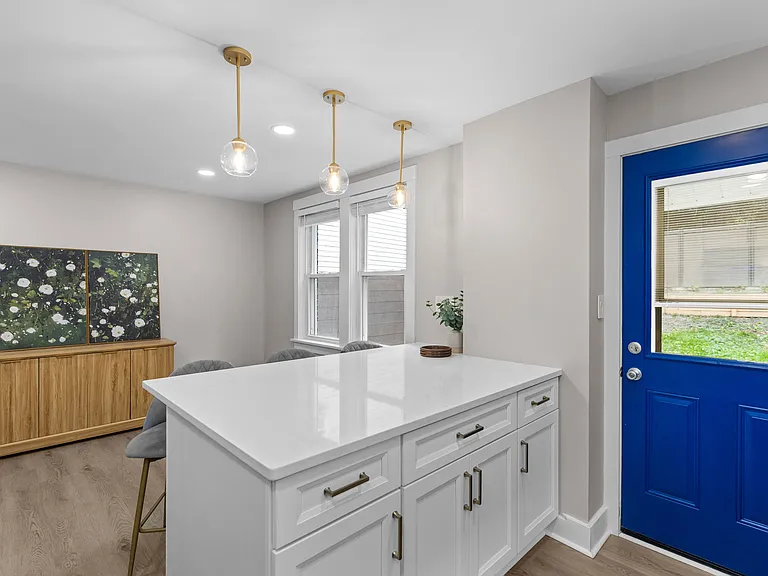 746 Loretta St — Photo 15