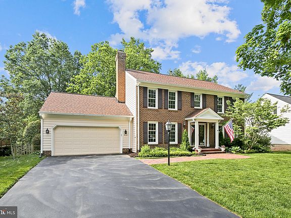 2nd image of 9181 Lake Braddock Dr