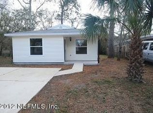 90 Dutton Island Rd W, Atlantic Beach, FL 32233