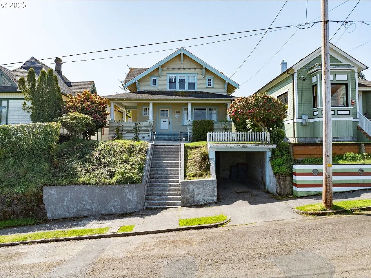 665 Grand Ave photo 1