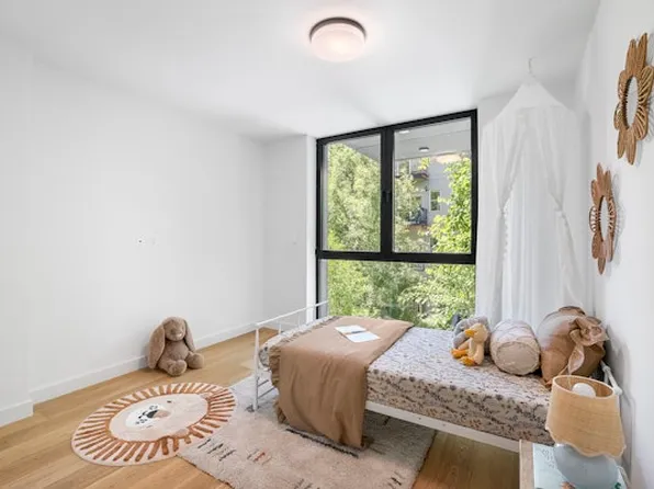 240 West 123rd Street image 10 of 12