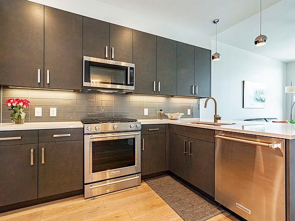 3rd image of 222 West Ave Unit 2003