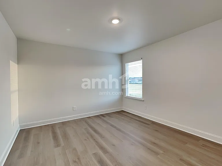 314 Golucke Way — Photo 19
