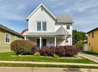 8529 Long Meadow Ln, Johnston, IA 50131