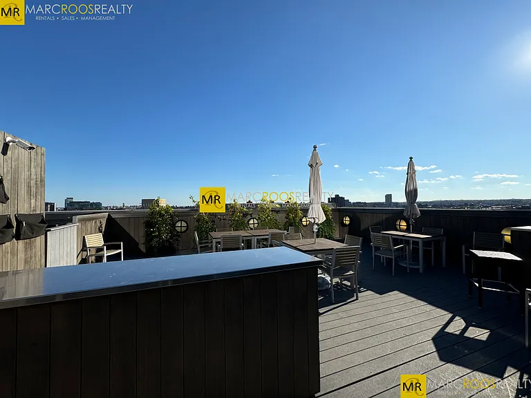 285 Columbus Ave — Photo 21