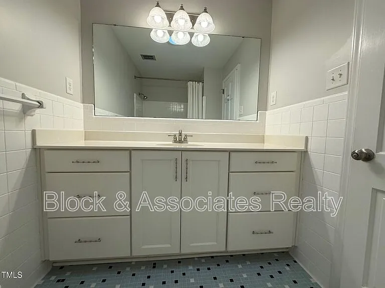 212 Sampson St — Photo 28