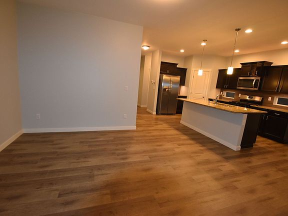 3rd image of 16224 80th Ave E
