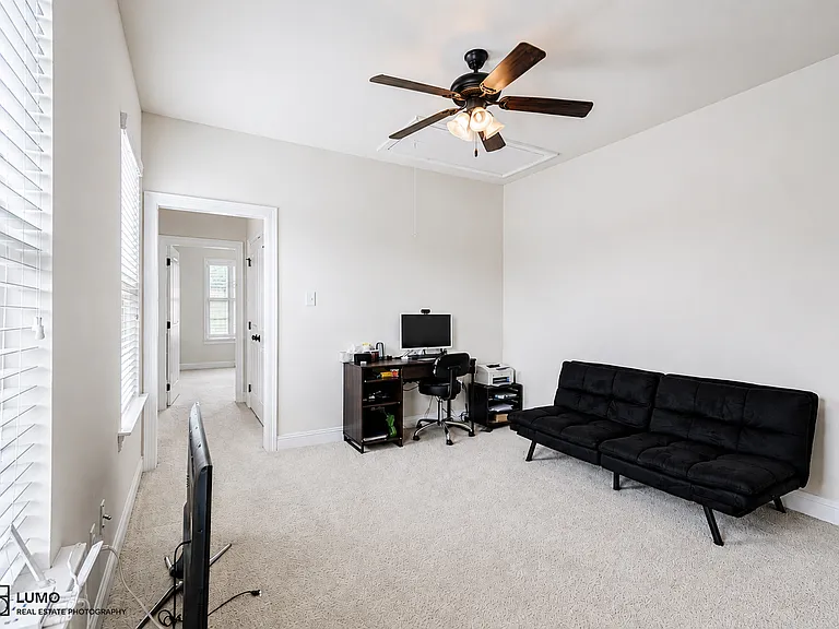 631 Riverscape Dr — Photo 15