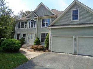 54 Carriage Ln, West Springfield, MA 01089