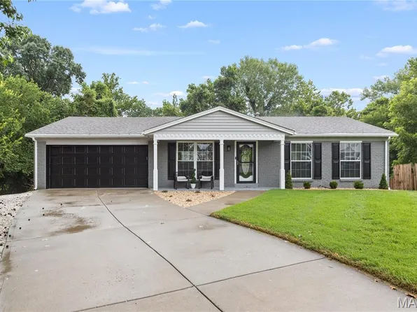 132 Keene Ct, Saint Charles, MO 63303
