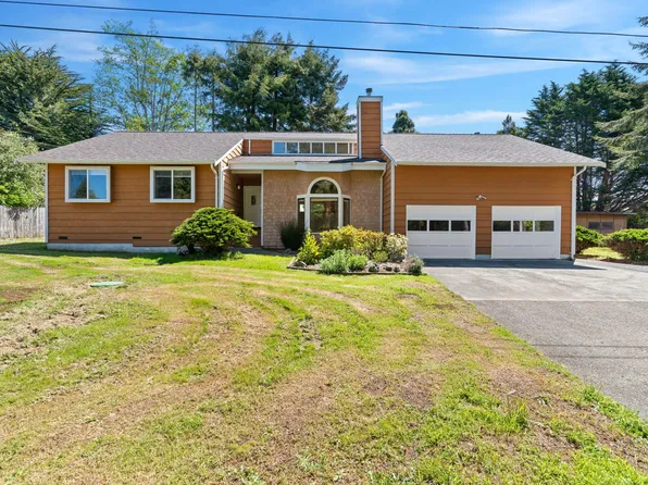 4705 Aster Ave, McKinleyville, CA 95519