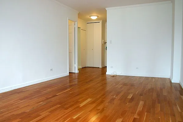 Rented by Carlyle Property Management | media 5