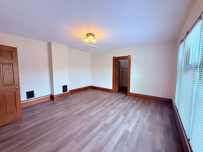434 S Perry St — Photo 10
