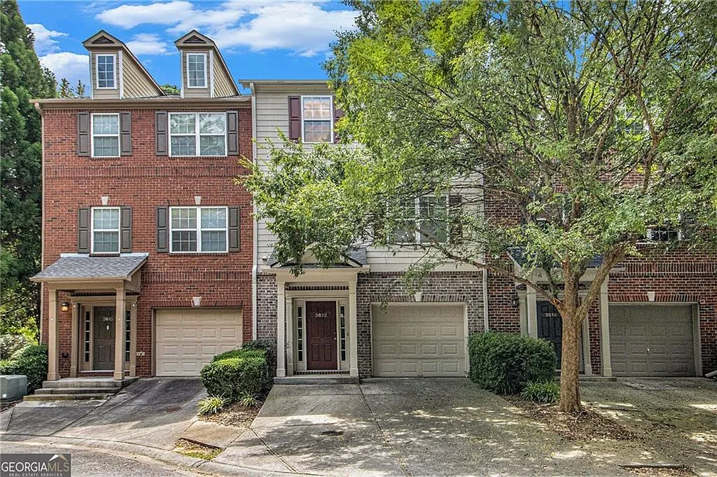 4 bed, 3.5 bath, 1496 sqft, $2,400 — Photo 1