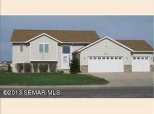 1990 Truman Ave, Owatonna, MN 55060