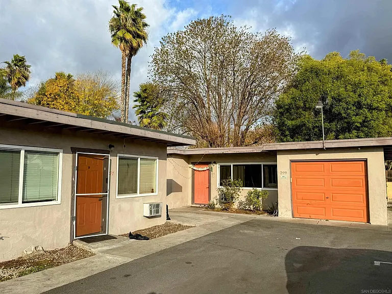 279 S Mollison Ave — Photo 17