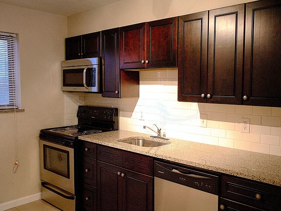 5th image of 3960 W Pine Blvd APT C