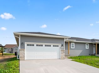 3890 Quail Trail Dr, Marion, IA 52302