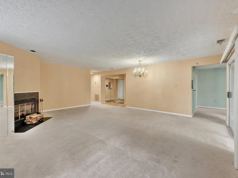 2217 Woodbox Ln #A-2217A — Photo 7
