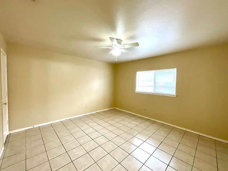 7560 Oak Chase — Photo 15