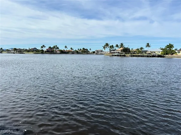 885 W Cape Estates Cir, Cape Coral, FL 33993