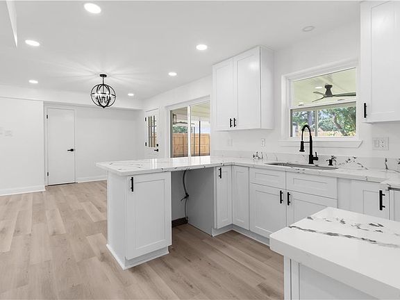 5th image of 4119 Copernicus St