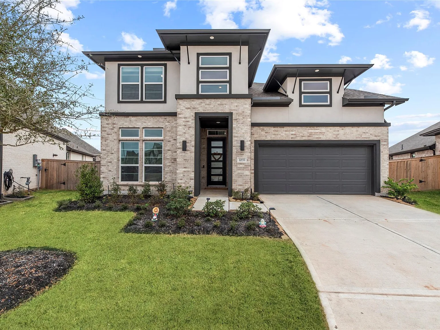 4 bed, 3.5 bath, 2801 sqft, $5,700 — Photo 4