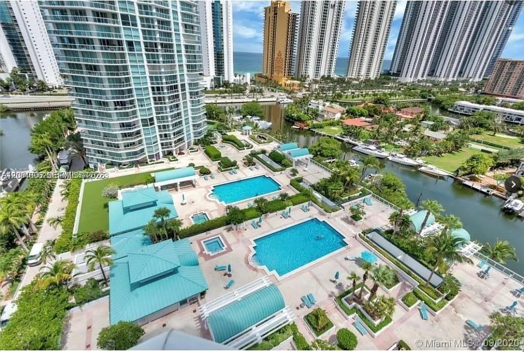 Building Photo - 16500 Collins Ave #1551