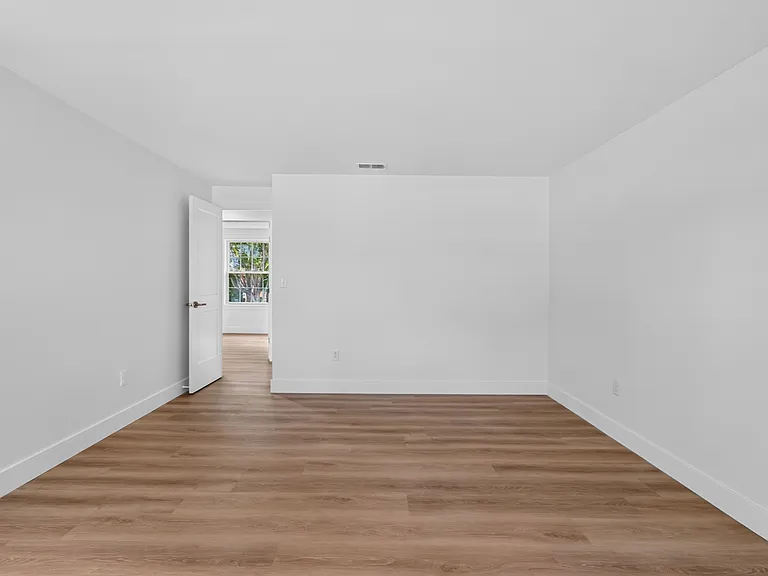 45 Tiffany Dr — Photo 27