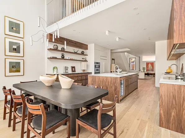 172 N 6th St, Brooklyn, NY 11211