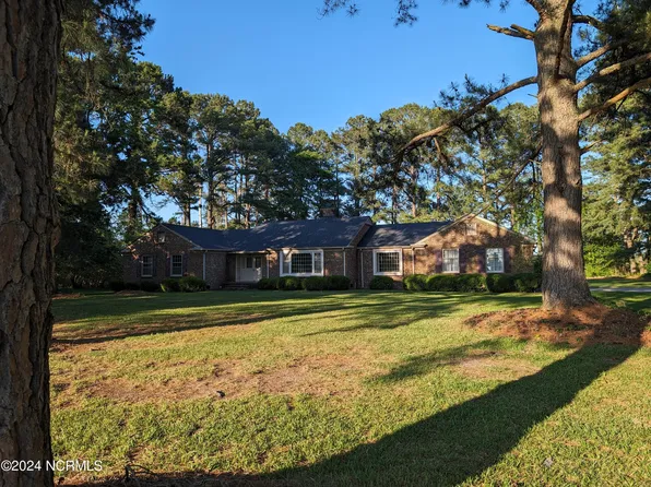 4562 London Church Road, Elm City, NC 27822