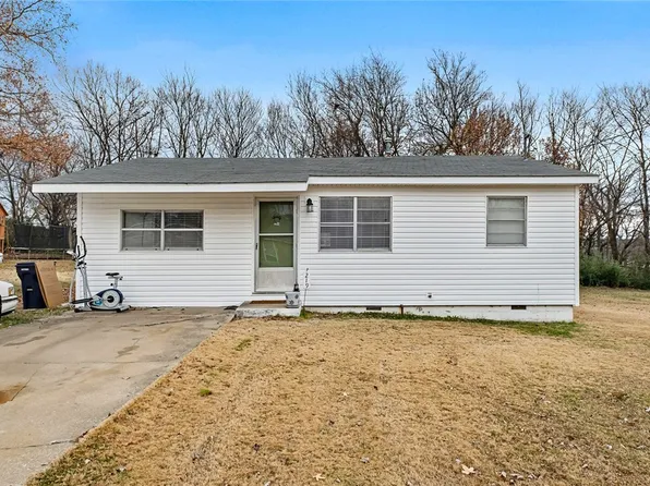 219 Marna Lynn Dr, Prairie Grove, AR 72753