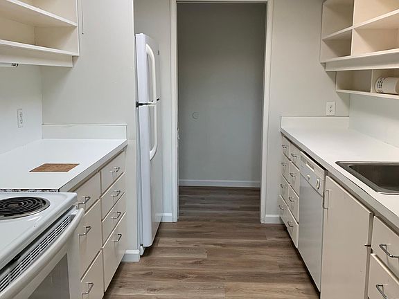 5th image of 1816 Pomona Dr