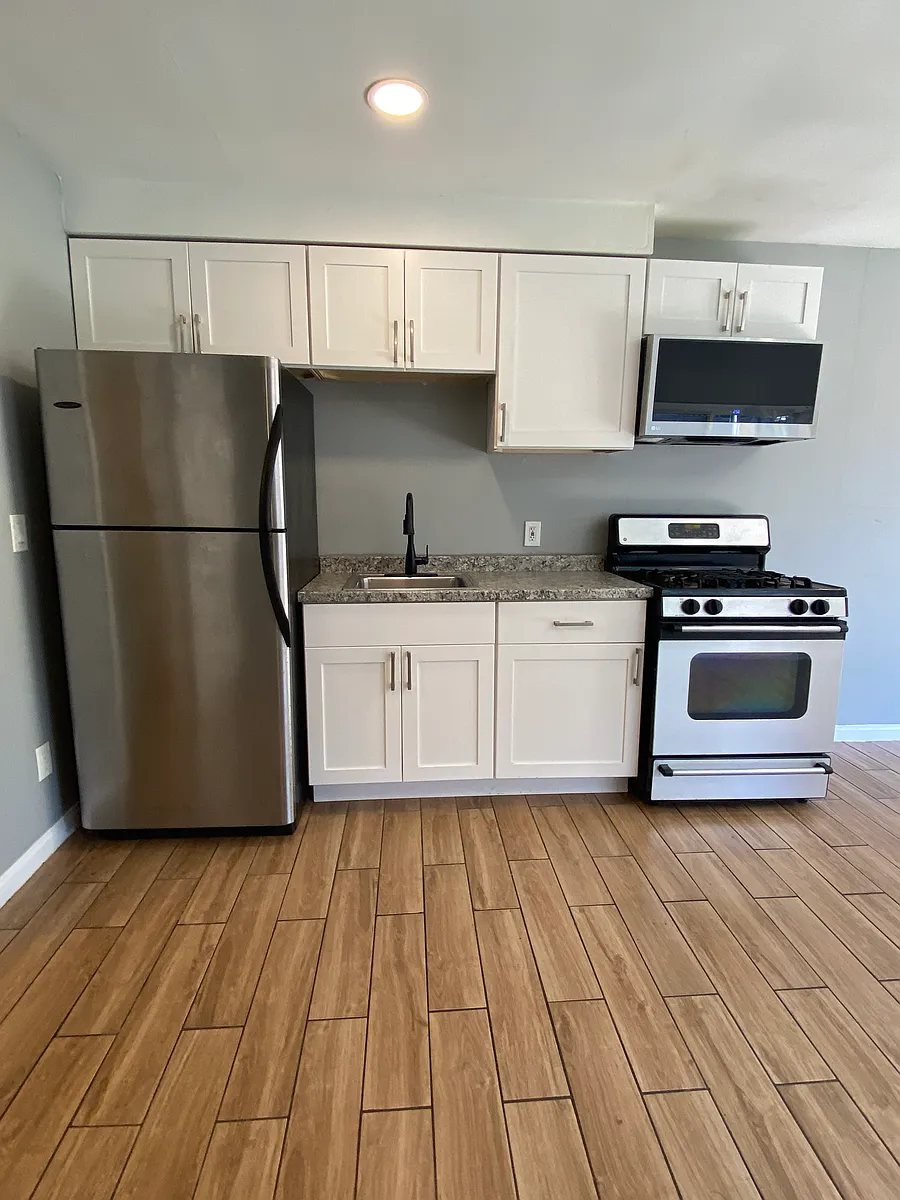 Building Photo - 1610-12 Dahlia Ave #1614