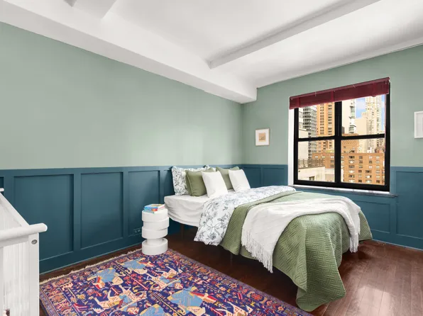 227 East 57th Street image 7 of 8