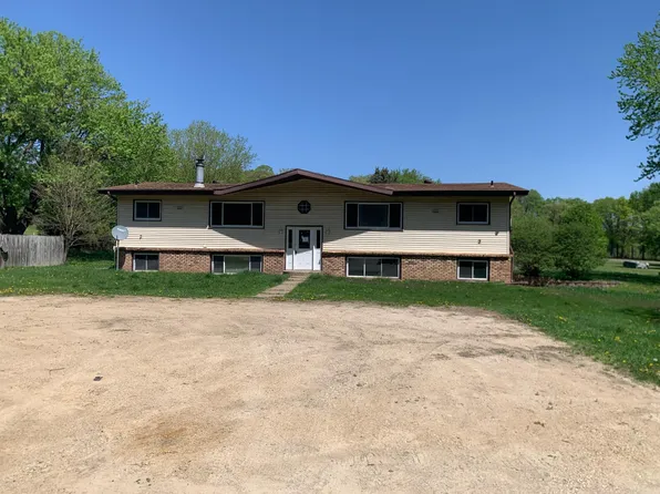745 W Center St, Oronoco, MN 55960