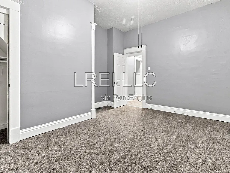 1821 Date St — Photo 5
