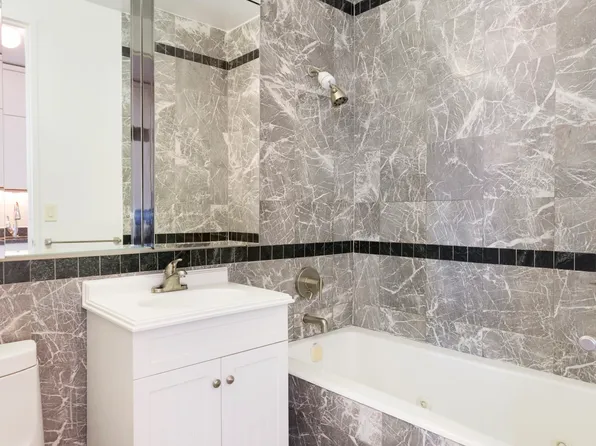 250 East 54th Street 25B image 4 of 5
