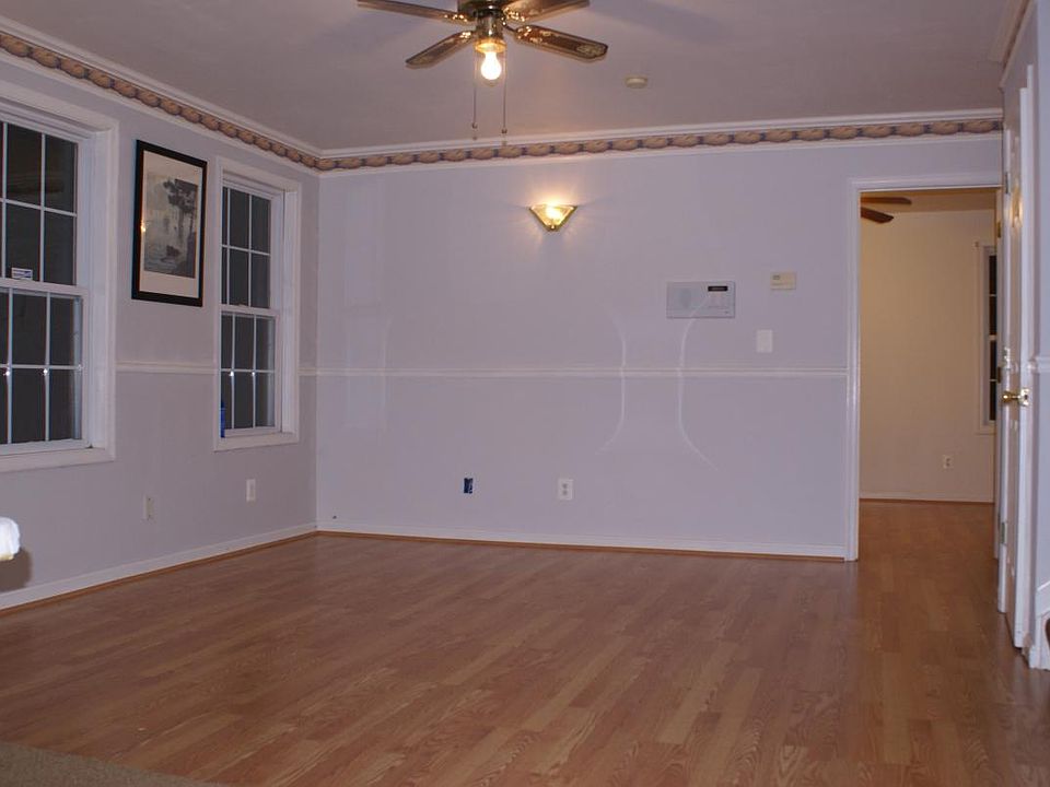 1st image of 2805 Woodlawn Trl