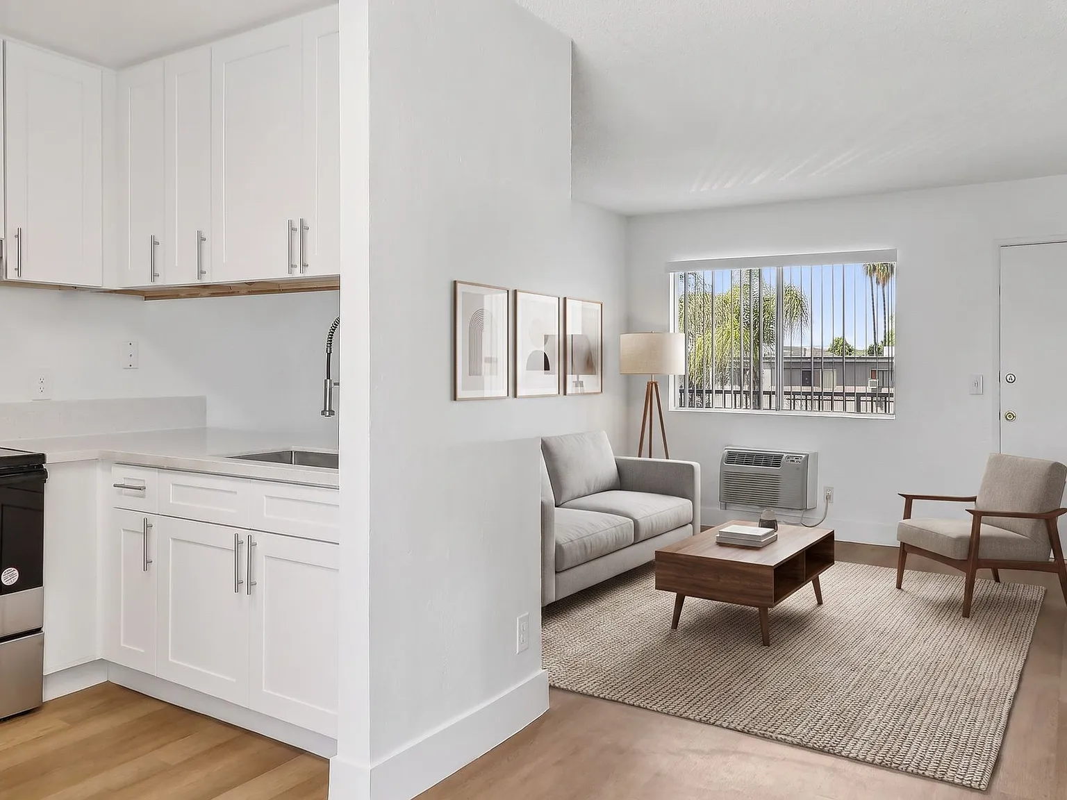 Terre at 1037 Peach — Photo 4