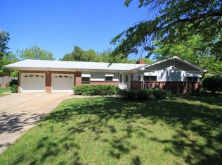 648 S Waverly Dr, Wichita, KS 67218