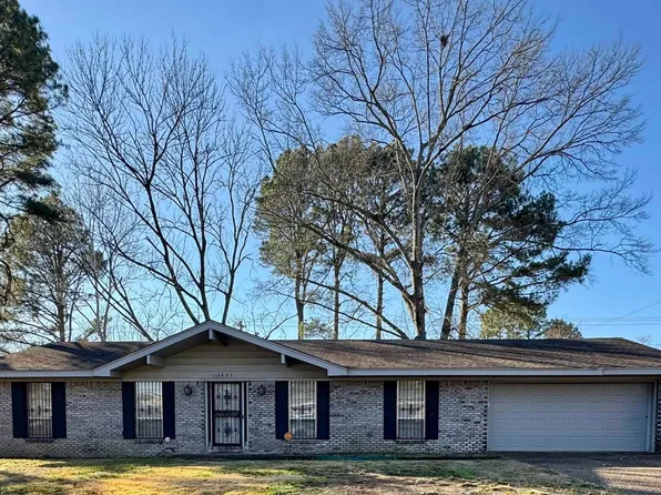 1803 Clara Dr, Conway, AR 72034