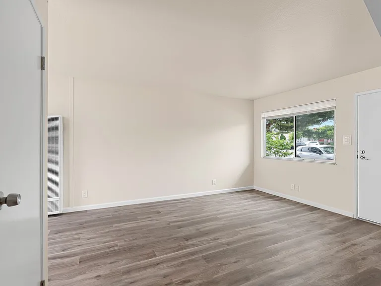 3400 Baxter Avenue — Photo 4